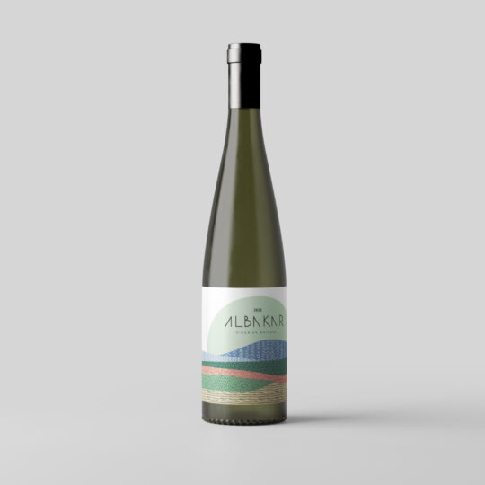 Botella de Albakar vino blanco viognier